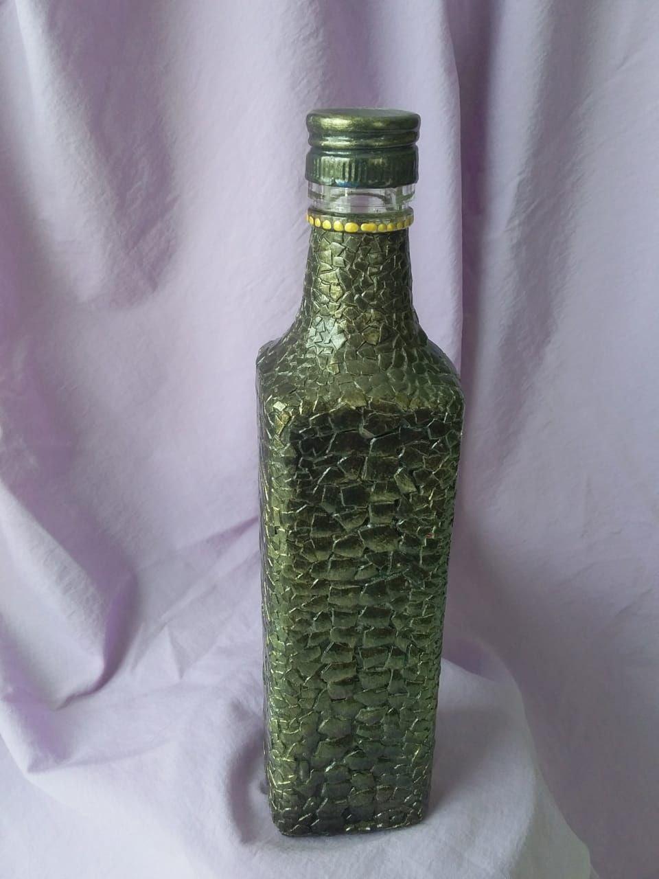 картинка Бутылка с текстурой крокодиловой кожи от магазина Одежда+